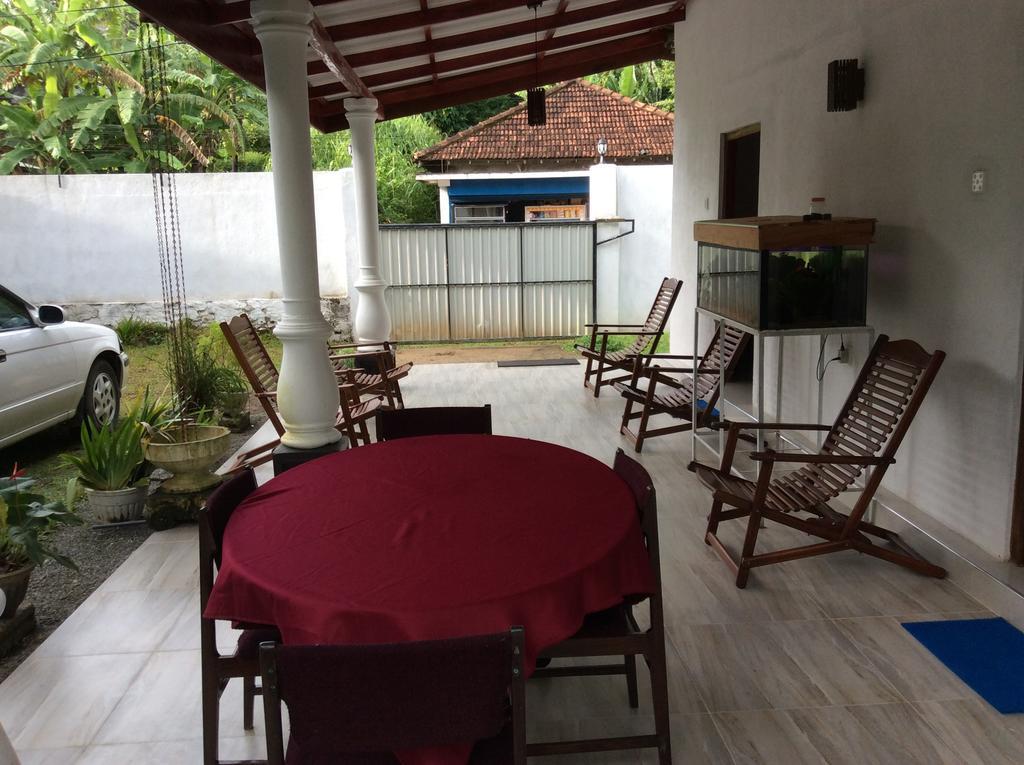 Fern Dale Villa เวลิกามา ห้อง รูปภาพ